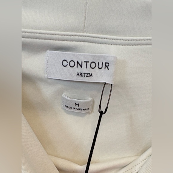 Aritzia Contour Deco Bodysuit NWT , sz : medium - Picture 8 of 10